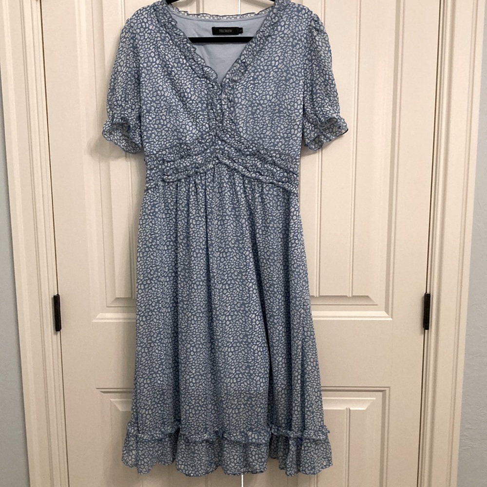 Spring dress - size large